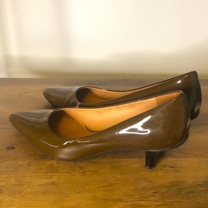Ferragamo brown patent heels